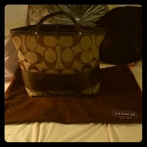 Coach purse with dust bag